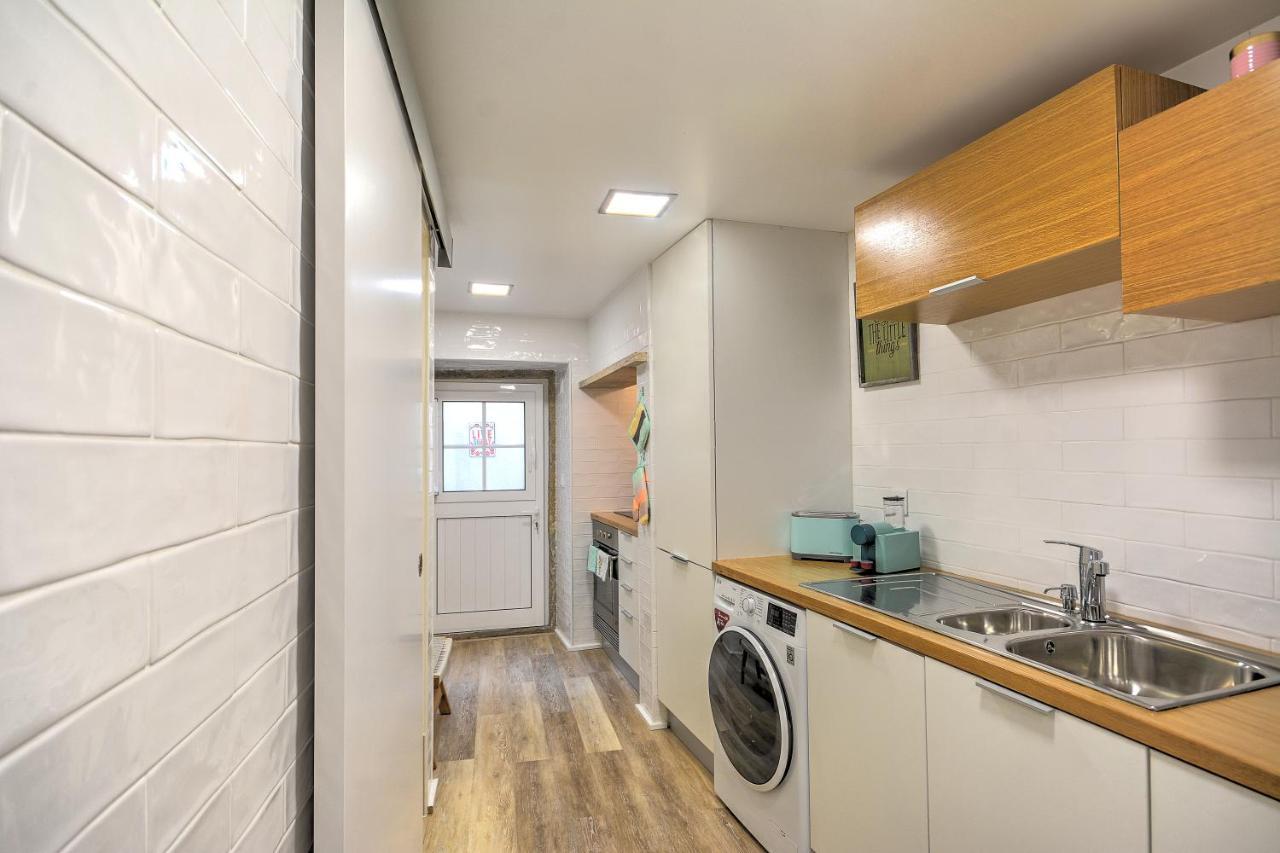 Traditional Apartment With A Terrace, Ac And Fast Internet Lisbon Exterior photo